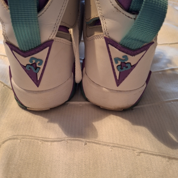 Jordan Women\'s White and Purple Sneakers